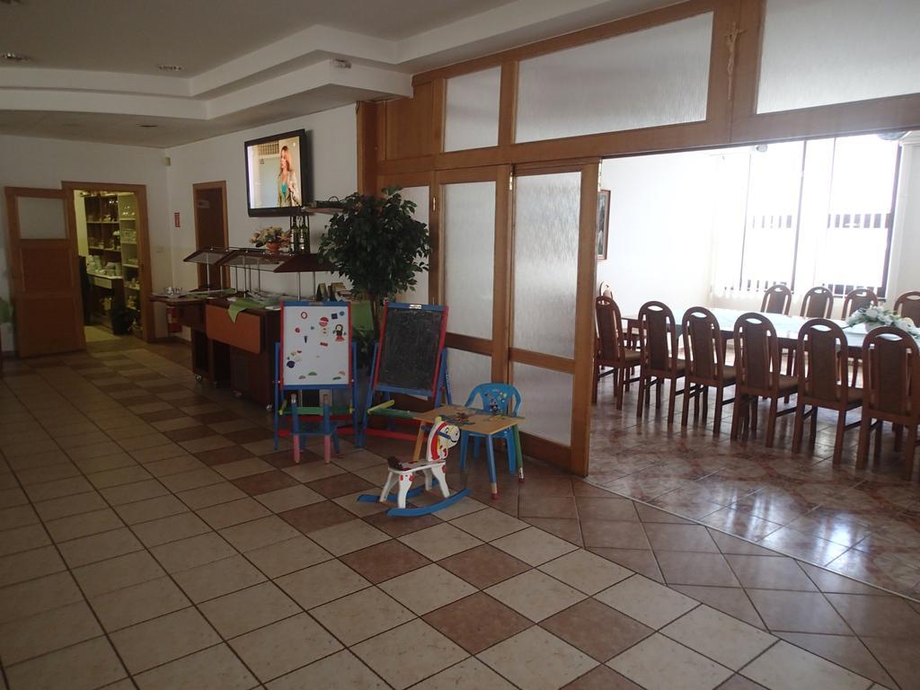 Penzion A Restauracia U Jelena Stará ľubovňa Exterior foto